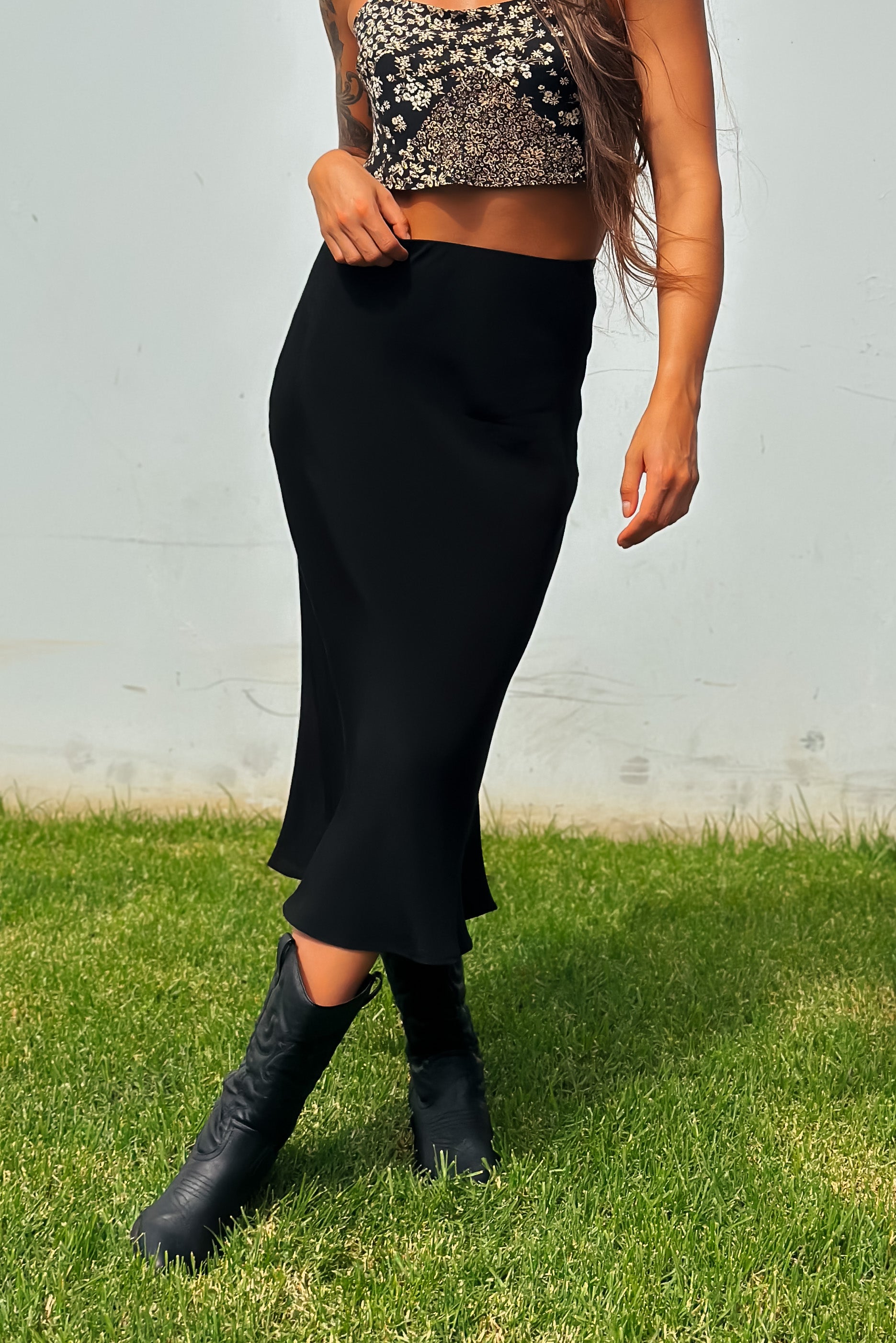 Midnight Allure Midi Skirt (Black)