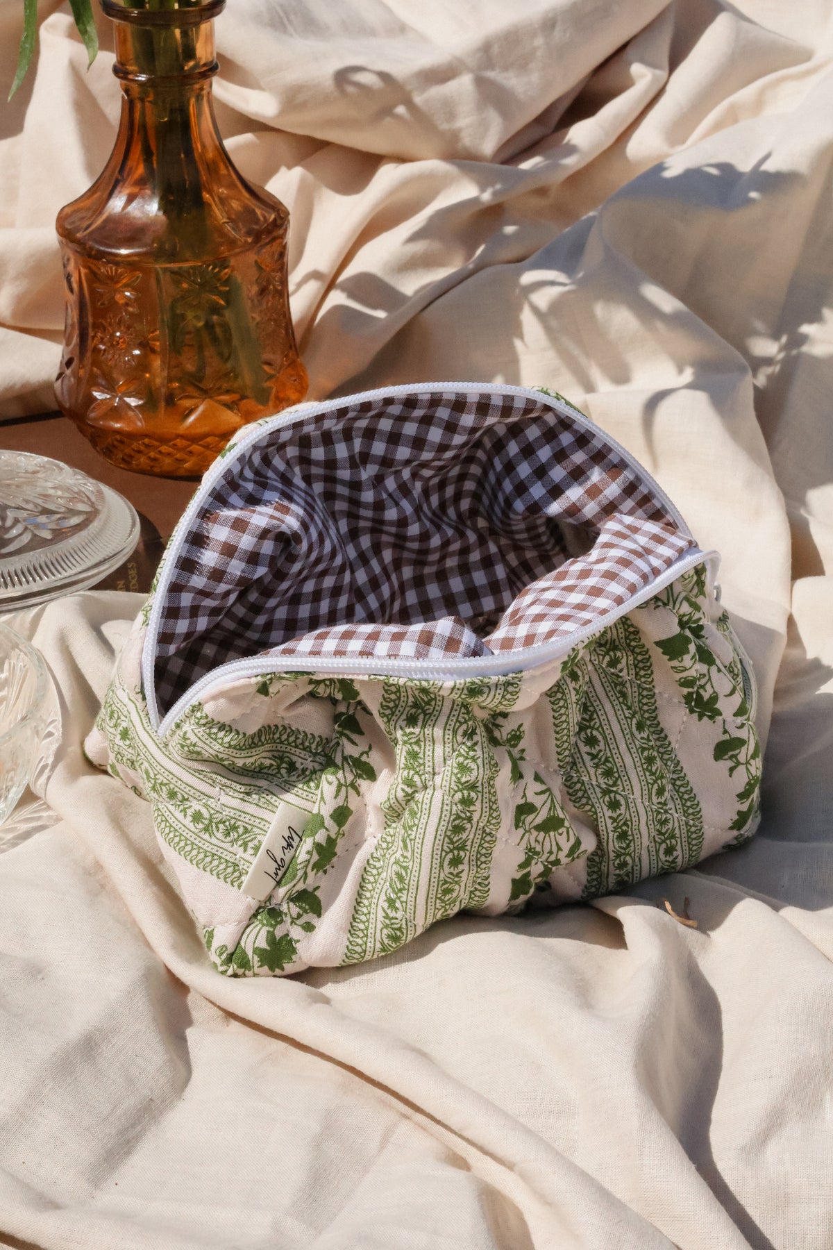 Dixie Large Makeup Bag (Filigree Floral)