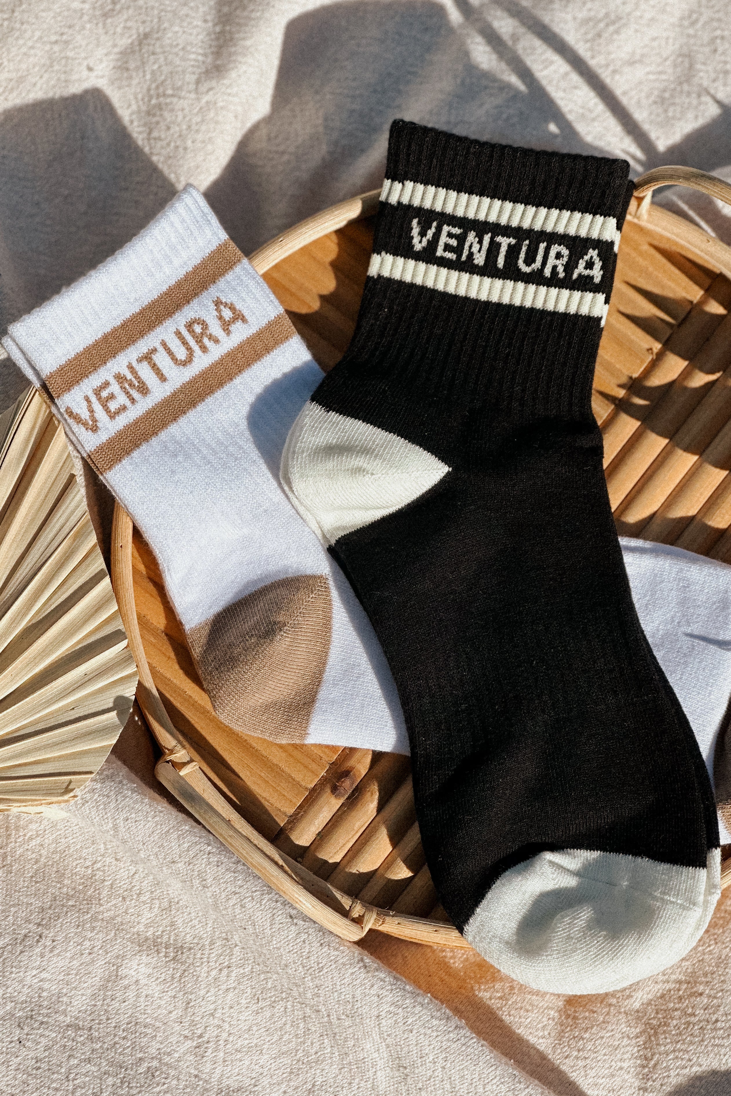 Ventura Socks (white/taupe)