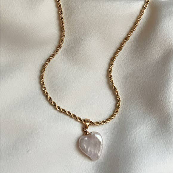 Morane Necklace: Heart